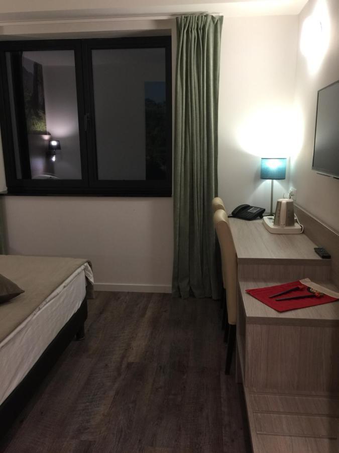 Hotel cité impériale ye à Mettet Extérieur photo